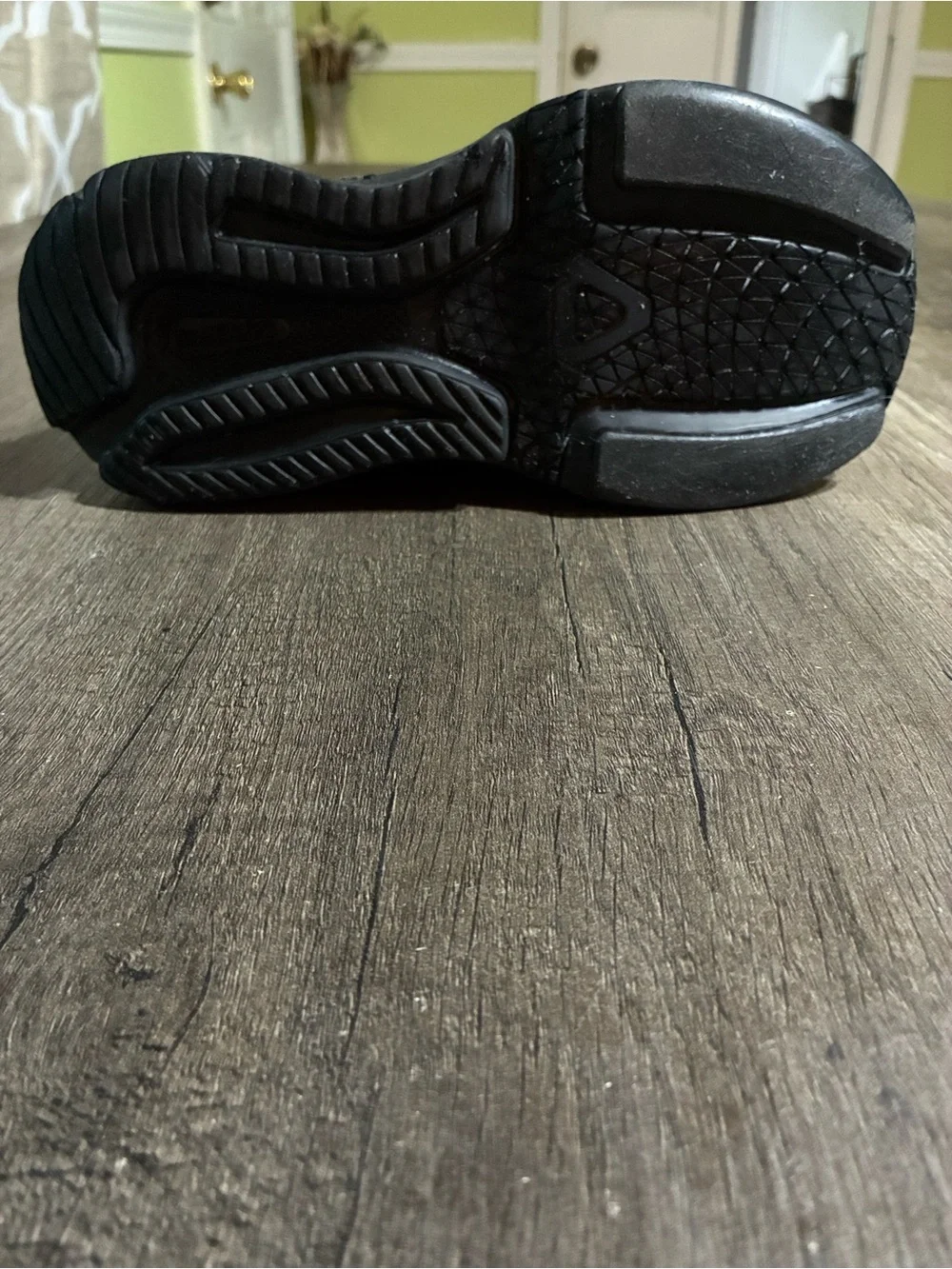 All-Black Women's Cadense Adaptive Sneakers